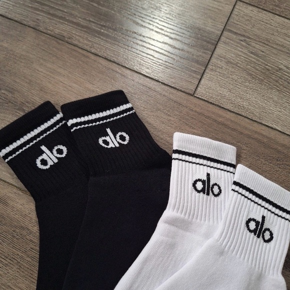 Alo Throwback socks 3 pairs brand new - Picture 3 of 3
